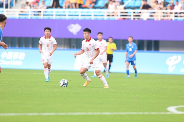 Olympic Việt Nam mở đầu chiến dịch Asiad 19 với thắng lợi 4-2 trước Mông Cổ ảnh 22