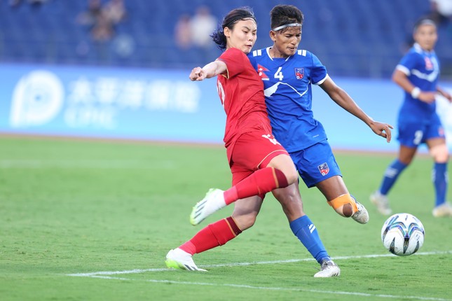 Đánh bại tuyển nữ Nepal 2-0, tuyển nữ Việt Nam có khởi đầu tốt tại Asiad 19 ảnh 4