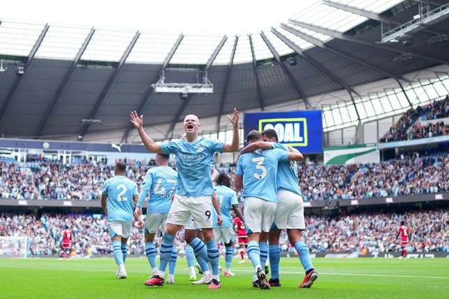 Man City hạ Nottingham Forest 2-0, vững vàng ngôi đầu bảng ảnh 13