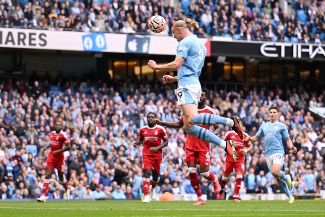 Man City hạ Nottingham Forest 2-0, vững vàng ngôi đầu bảng ảnh 18