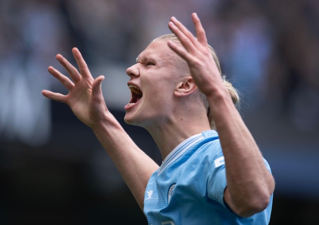 Man City hạ Nottingham Forest 2-0, vững vàng ngôi đầu bảng ảnh 4