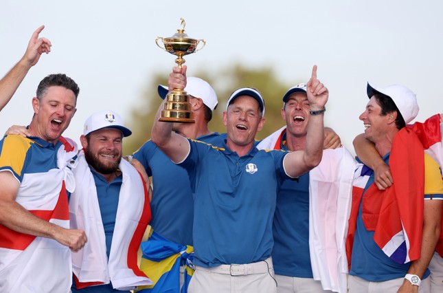 Tạo nên ngày cuối kịch tính, Hoa Kỳ vẫn không thể ngăn châu Âu thắng Ryder Cup 2023 ảnh 1