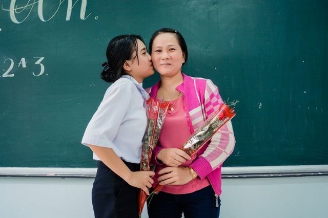 Xúc động ảnh kỷ yếu đặc biệt 'Có những điều con chưa dám nói' ảnh 1
