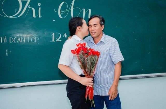 Xúc động ảnh kỷ yếu đặc biệt 'Có những điều con chưa dám nói' ảnh 7