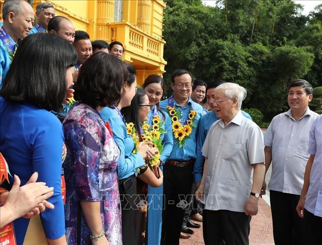 Tổng Bí thư, Chủ tịch nước gặp mặt Đoàn đại biểu Chủ tịch công đoàn cơ sở tiêu biểu ảnh 4
