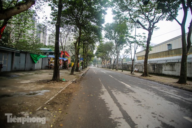 Cận cảnh cuộc sống của người dân gần khu cách ly ảnh 6