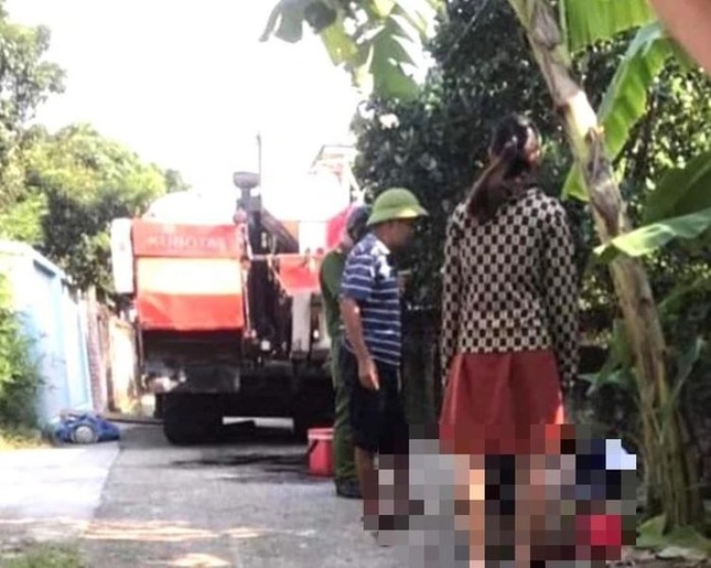 2 người đàn ông tử vong khi sửa máy gặt ảnh 1
