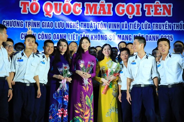 Tổ quốc mãi gọi tên ảnh 28