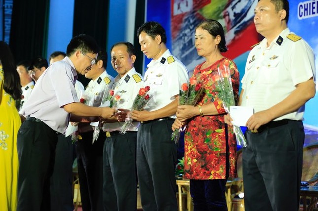 Tổ quốc mãi gọi tên ảnh 23
