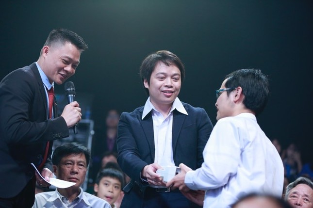 Thủ tướng trao giải thưởng Gương mặt trẻ Việt Nam tiêu biểu năm 2017 ảnh 30