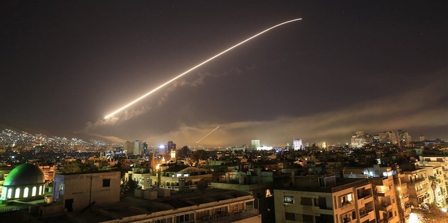 Mỹ, Anh, Pháp tấn công tên lửa Syria ảnh 18