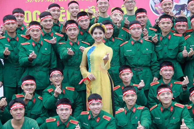 Mỗi giọt máu cho đi – một cuộc đời ở lại ảnh 59