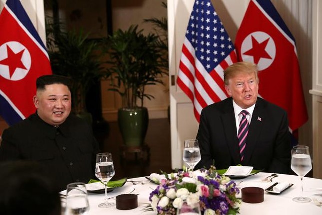 Bữa tối kết thúc, Tổng thống Trump và Chủ tịch Kim rời khách sạn Metropole ảnh 31