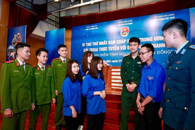 Bí thư thứ nhất TƯ Đoàn Lê Quốc Phong đối thoại với đoàn viên, thanh niên ảnh 7