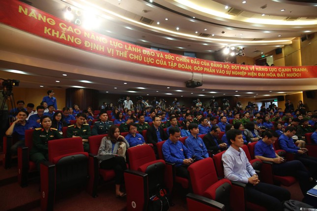 Bí thư thứ nhất TƯ Đoàn Lê Quốc Phong đối thoại với đoàn viên, thanh niên ảnh 16