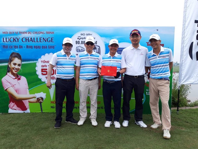 Ai là nhà vô địch Tiền Phong Golf Championship mùa thứ ba? ảnh 40