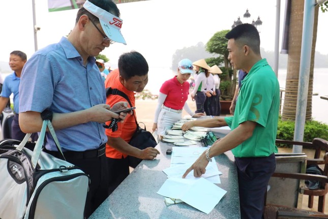 Ai là nhà vô địch Tiền Phong Golf Championship mùa thứ ba? ảnh 8