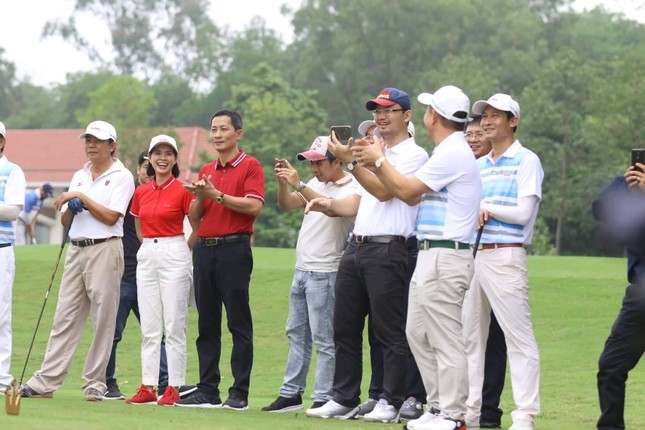 Ai là nhà vô địch Tiền Phong Golf Championship mùa thứ ba? ảnh 32