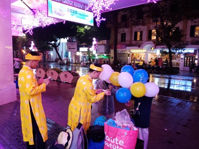 Cả nước đón Giao thừa Canh Tý 2020 ảnh 19