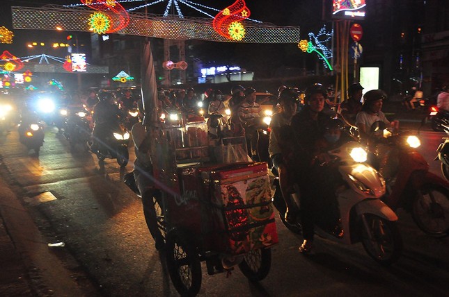 Cả nước đón Giao thừa Canh Tý 2020 ảnh 10