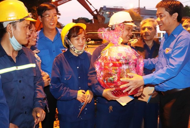 Cả nước đón Giao thừa Canh Tý 2020 ảnh 21