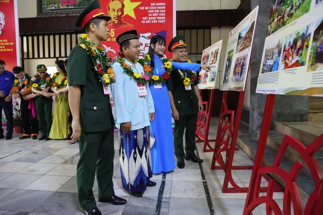 Tuyên dương 401 đại biểu thanh niên tiên tiến làm theo lời Bác ảnh 1