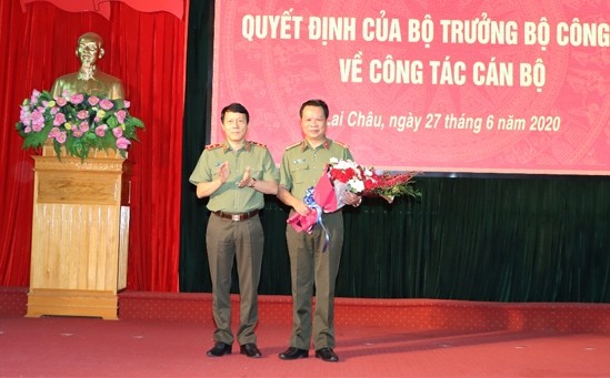 Công bố quyết định của Bộ trưởng Công an về công tác cán bộ ảnh 2