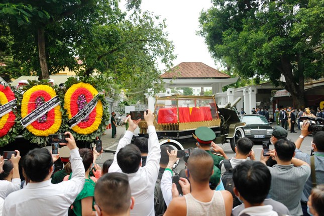 Lễ an táng nguyên Tổng Bí thư Lê Khả Phiêu ảnh 1