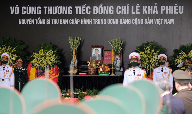 Lễ an táng nguyên Tổng Bí thư Lê Khả Phiêu ảnh 28