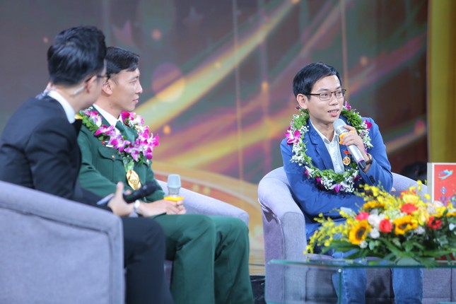 Gương mặt trẻ Việt Nam tiêu biểu và khát vọng dựng xây đất nước hùng cường ảnh 31