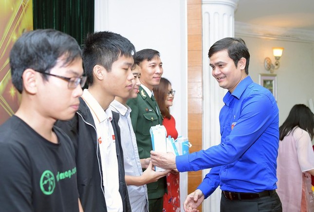 Gương mặt trẻ Việt Nam tiêu biểu và khát vọng dựng xây đất nước hùng cường ảnh 9