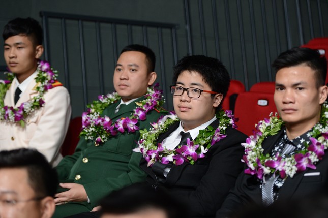Gương mặt trẻ Việt Nam tiêu biểu và khát vọng dựng xây đất nước hùng cường ảnh 19