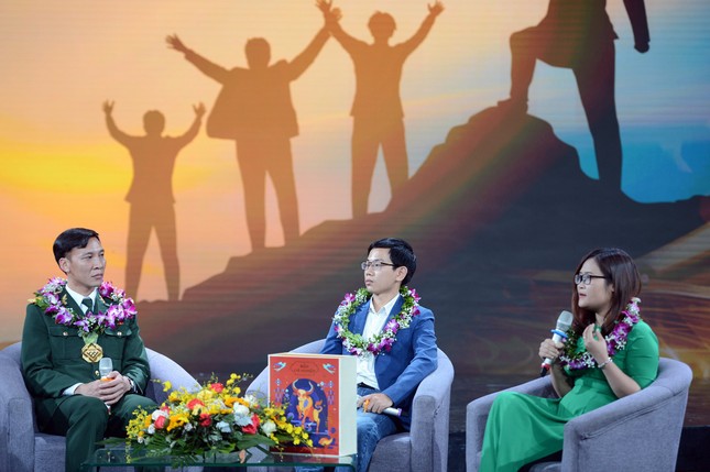 Gương mặt trẻ Việt Nam tiêu biểu và khát vọng dựng xây đất nước hùng cường ảnh 30