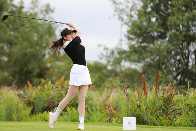 Đánh 66 gậy trong ngày đầu tiên, Nguyễn Đặng Minh lập kỷ lục tại Giải Vô địch Golf Quốc gia ảnh 32