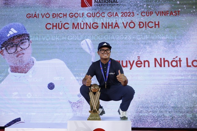 Trao cúp Vô địch Golf Quốc gia năm 2023 - Cúp VinFast ảnh 3