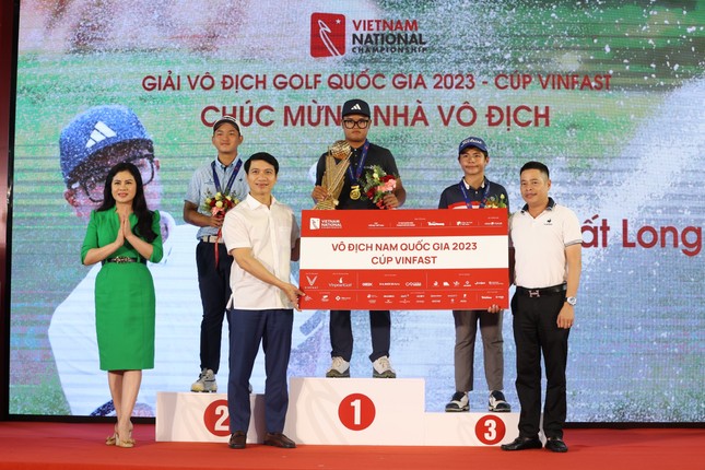 Trao cúp Vô địch Golf Quốc gia năm 2023 - Cúp VinFast ảnh 11