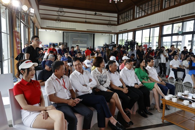 Trao cúp Vô địch Golf Quốc gia năm 2023 - Cúp VinFast ảnh 16