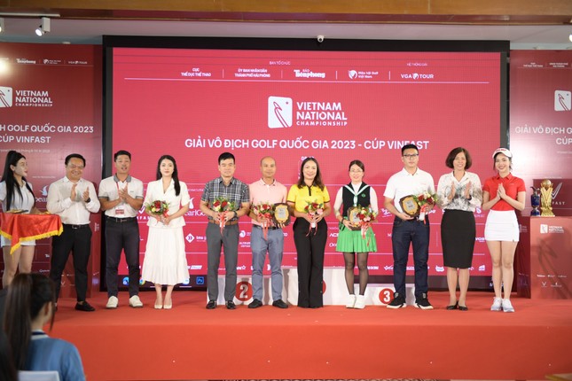 Trao cúp Vô địch Golf Quốc gia năm 2023 - Cúp VinFast ảnh 21