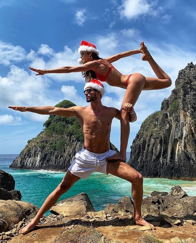 Izabel Goulart mặc bikini chụp ảnh cùng bạn trai gây 'sốt' ảnh 1