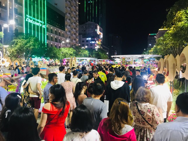 Cả nước đón Giao thừa Canh Tý 2020 ảnh 35