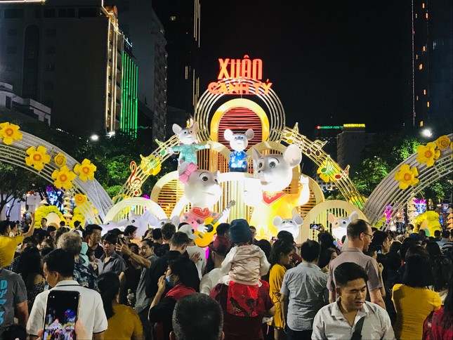 Cả nước đón Giao thừa Canh Tý 2020 ảnh 34