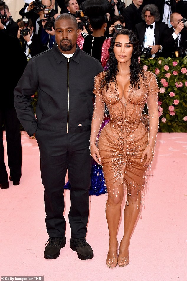 Kim Kardashian liên tục tung ảnh nội y, gầy đi trông thấy giữa 'bão' ly hôn ảnh 5