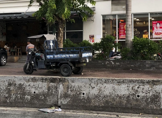 Từng kiếm chục triệu đồng/tháng, tài xế ba gác giờ… 'vừa ngồi vừa câu cá' ảnh 2