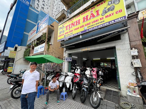 Cua hang xe may cu dong loat giai the tra mat bang - 3
