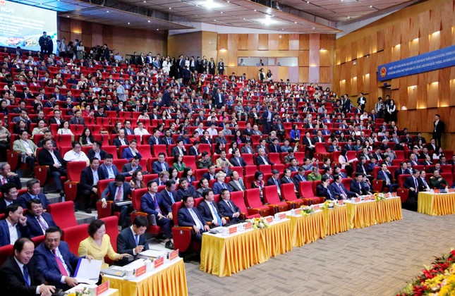 Thủ tướng chủ trì Hội nghị về phát triển vùng Đồng bằng Sông Hồng ảnh 3