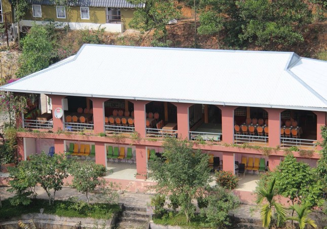 Ngăn suối, dựng nhà làm khu du lịch trái phép ảnh 6