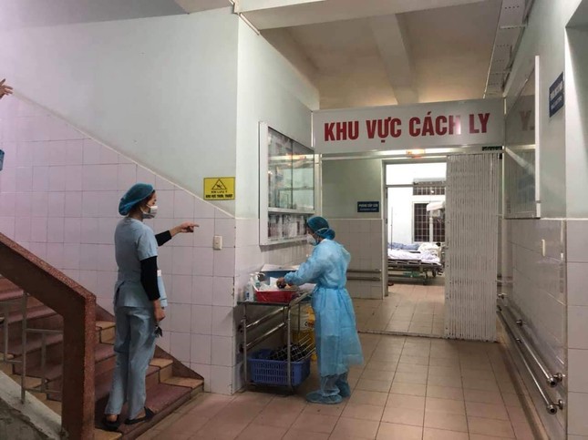 25 khách nước ngoài có mặt trên tàu cùng bệnh nhân thứ 30 chưa rõ đi đâu ảnh 1