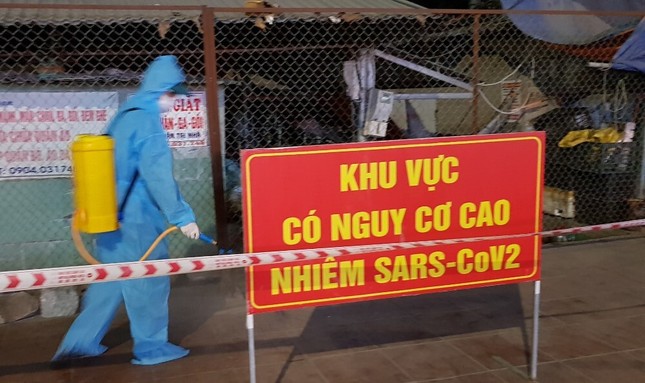 Ca mắc COVID-19 mới công bố di chuyển phức tạp, tiếp xúc hàng trăm người ảnh 2
