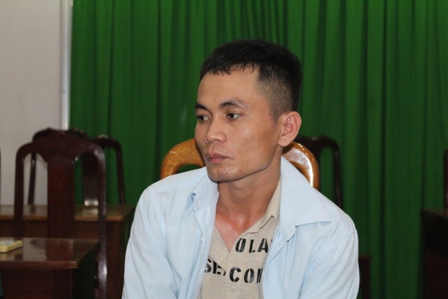 Hai thiếu nữ bị lừa bán cho quán cà phê 'kích dục' ảnh 1
