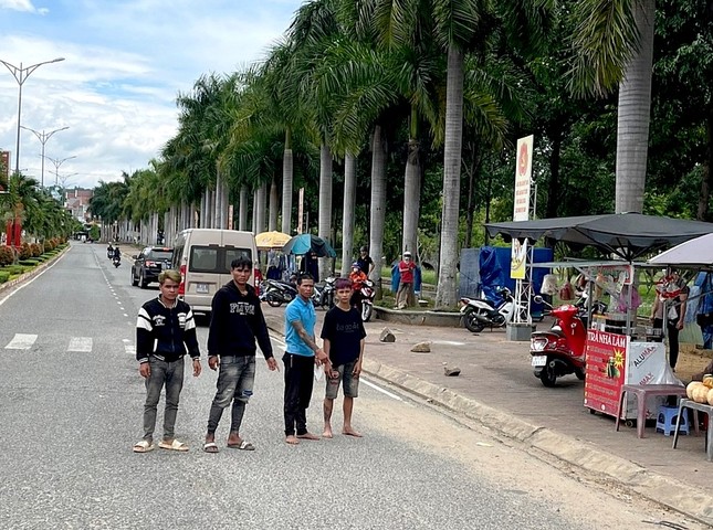 15 đối tượng đuổi đánh nam thanh niên đến chết ảnh 1